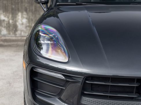 Certified 2023 Porsche Macan AWD/4WD image 14