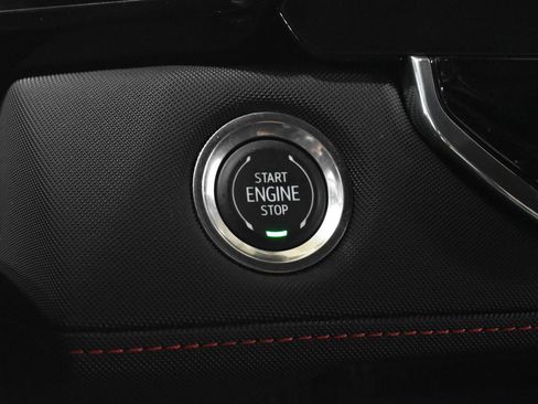 Used 2023 Chevrolet Colorado Z71 w/ Z71 Convenience Package 2 image 14