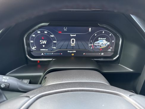 Used 2024 GMC Sierra 1500 AT4X image 21