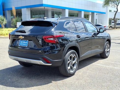 New 2026 Chevrolet Trax LT image 6