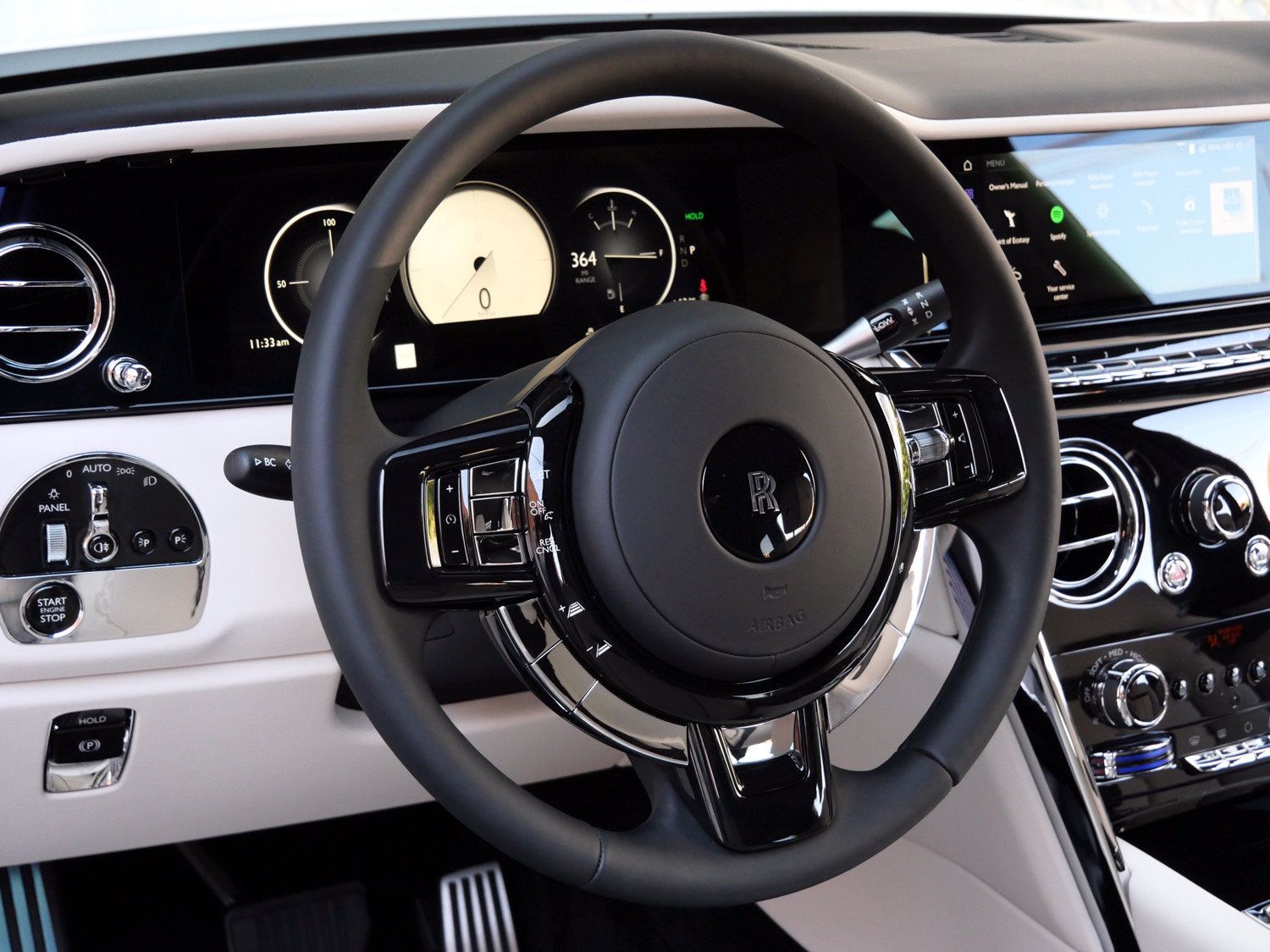 Certified 2025 Rolls-Royce Cullinan AWD/4WD image 16