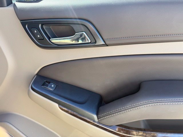 Used 2019 Chevrolet Tahoe LT w/ LT Signature Package AWD/4WD image 26