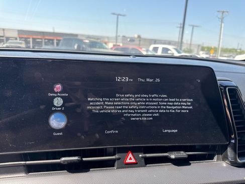 Used 2023 Kia Sportage SX image 12