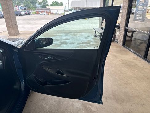 Used 2024 Chevrolet Malibu LS w/ LPO, Floor Liner Package FWD image 16