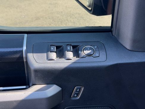 Used 2018 Ford F150 Raptor w/ Equipment Group 801A Mid AWD/4WD image 14