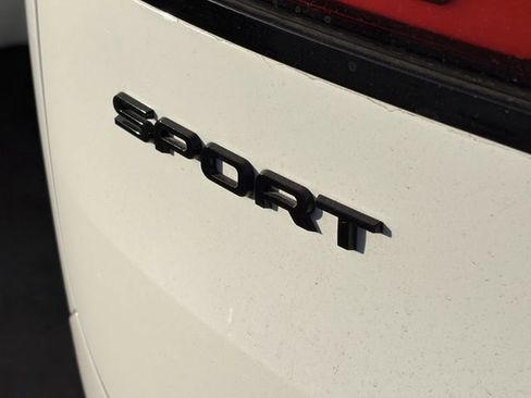 Used 2024 Land Rover Range Rover Sport Dynamic SE image 8