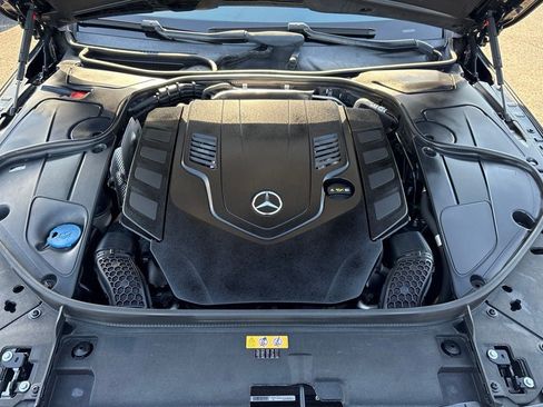 Used 2018 Mercedes-Benz S 560 Sedan image 21