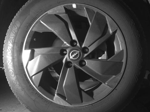 Used 2025 Nissan Rogue SV image 13