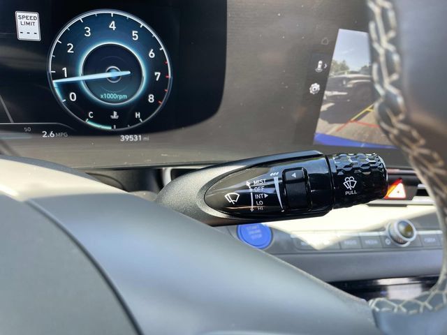 Used 2023 Hyundai Elantra SEL w/ Convenience Package FWD image 32