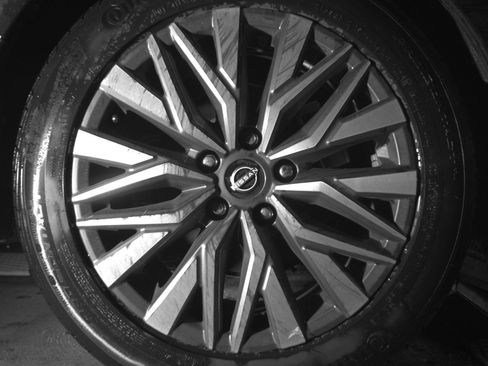 Used 2025 Nissan Altima 2.5 SV image 15