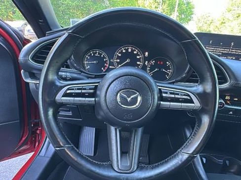 Used 2023 MAZDA MAZDA3 s FWD image 14
