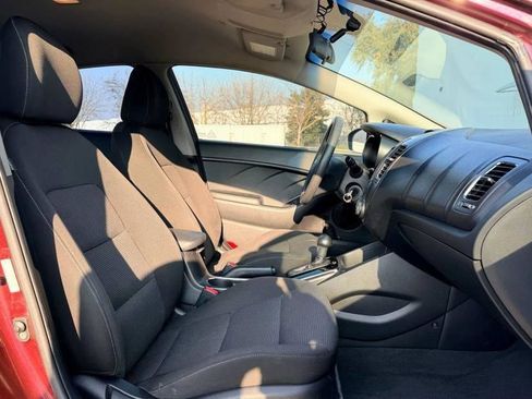 Used 2017 Kia Forte LX image 10