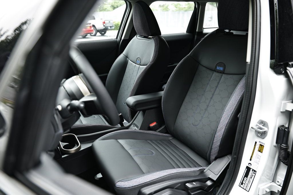 New 2026 MINI Cooper 4-Door Hardtop FWD image 21
