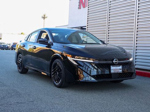 New 2026 Nissan Sentra SR w/ Floor Mat Package image 2