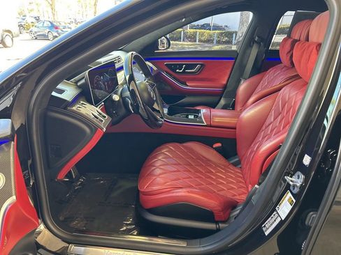 Used 2022 Mercedes-Benz S 580 4MATIC Sedan w/ AMG Line Package image 5