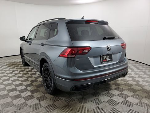 Used 2022 Volkswagen Tiguan SE R-Line image 8