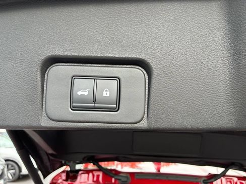 Certified 2026 Nissan Rogue SV AWD/4WD image 14