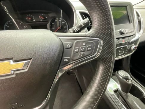 Used 2020 Chevrolet Equinox LS w/ LS Convenience Package FWD image 18