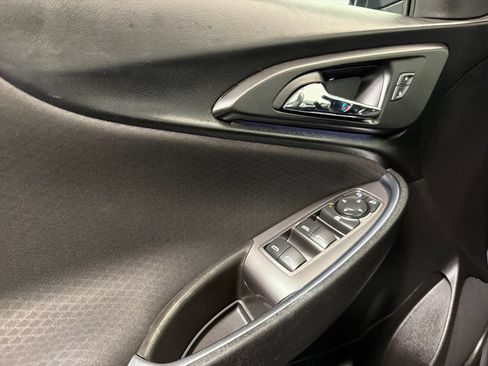 Used 2018 Chevrolet Malibu LT FWD image 25