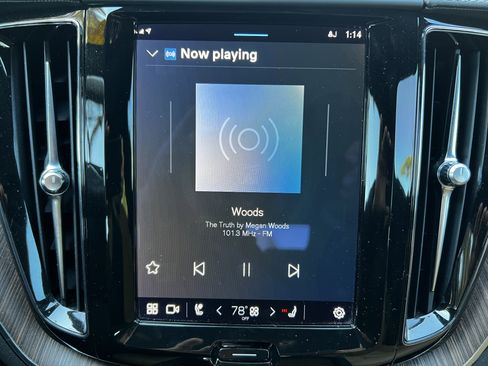 Used 2023 Volvo XC60 B5 Ultimate w/ Climate Package image 24