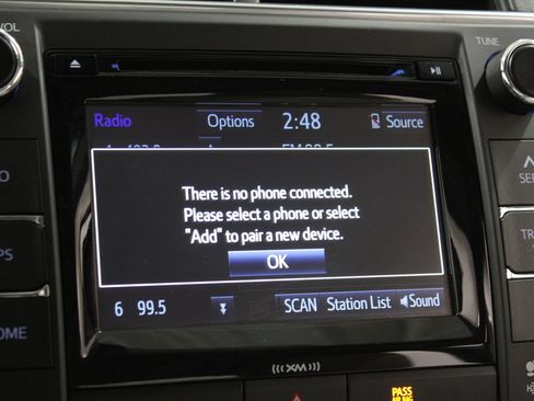 Used 2017 Toyota Camry XLE image 11