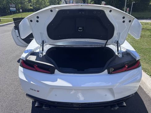 Used 2018 Chevrolet Camaro ZL1 RWD image 13