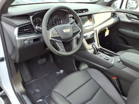 New 2025 Cadillac XT5 Premium Luxury image 3