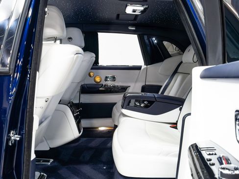 Used 2021 Rolls-Royce Phantom Sedan RWD image 55