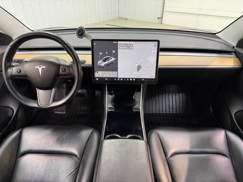 Used 2019 Tesla Model 3 Mid Range image 13