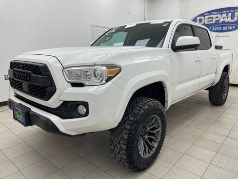 Used 2020 Toyota Tacoma SR5 image 19