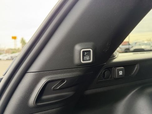 Used 2024 Jeep Grand Cherokee Altitude image 6