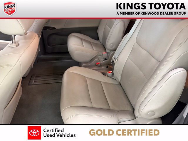 Certified 2020 Toyota Sienna XLE w/ XLE Navigation Package FWD image 19