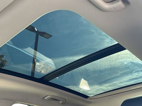 New 2025 Genesis GV70 2.5T w/ Select Package image 28