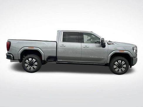 New 2026 GMC Sierra 2500 Denali w/ Denali Reserve Package image 9