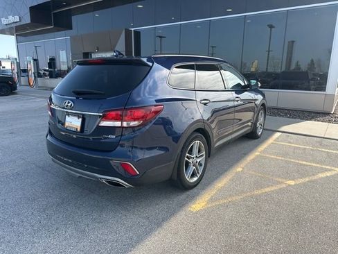 Used 2018 Hyundai Santa Fe SE image 4