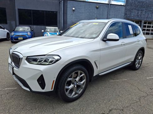 Used 2023 BMW X3 xDrive30i w/ Premium Package AWD/4WD image 3