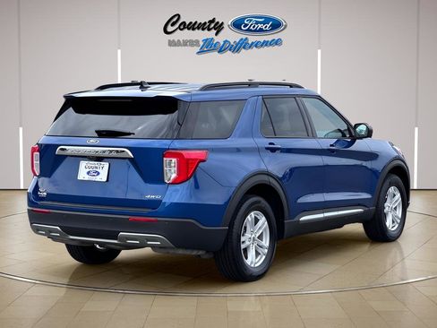 Used 2023 Ford Explorer XLT w/ Equipment Group 202A AWD/4WD image 8