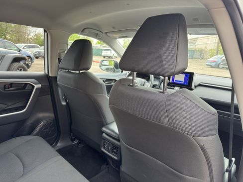 Used 2025 Toyota RAV4 LE image 16