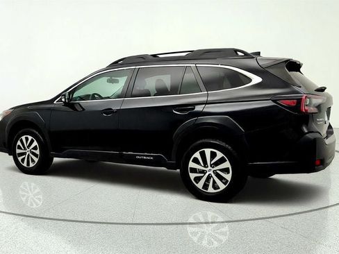 Used 2023 Subaru Outback Premium AWD/4WD image 7