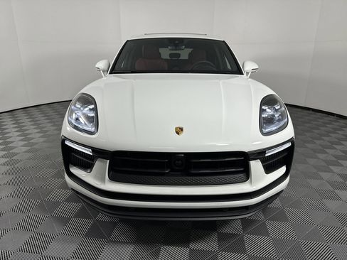 Certified 2025 Porsche Macan S image 6