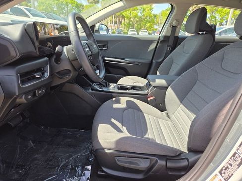 Used 2025 Kia K4 EX FWD image 21
