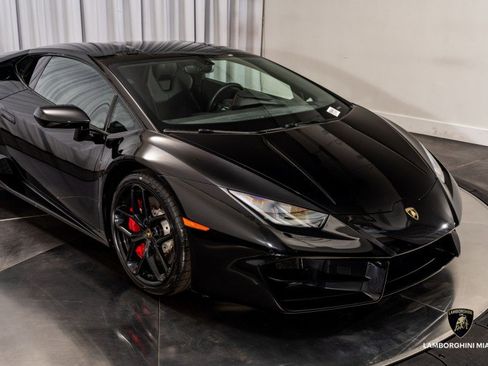 Used 2018 Lamborghini Huracan LP 580-2 image 2