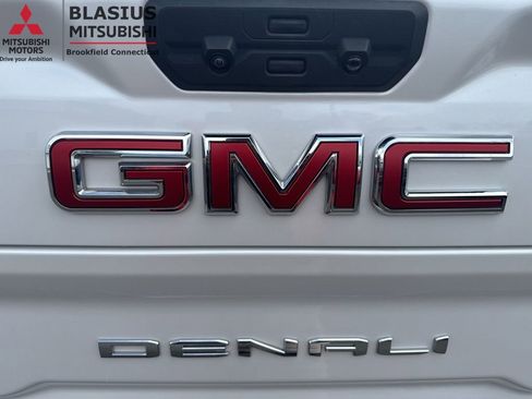 Used 2024 GMC Sierra 2500 Denali w/ Denali Reserve Package AWD/4WD image 40