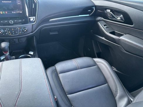 Used 2024 Chevrolet Traverse RS FWD image 18