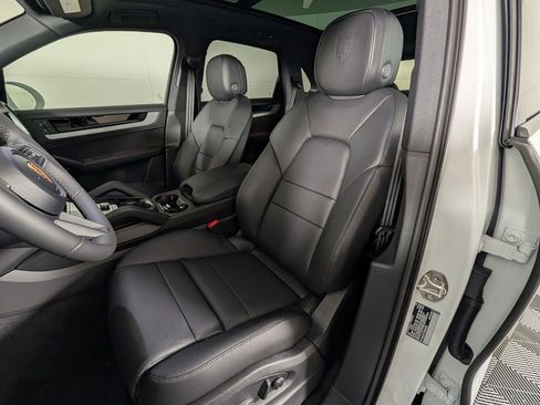 New 2026 Porsche Cayenne image 5