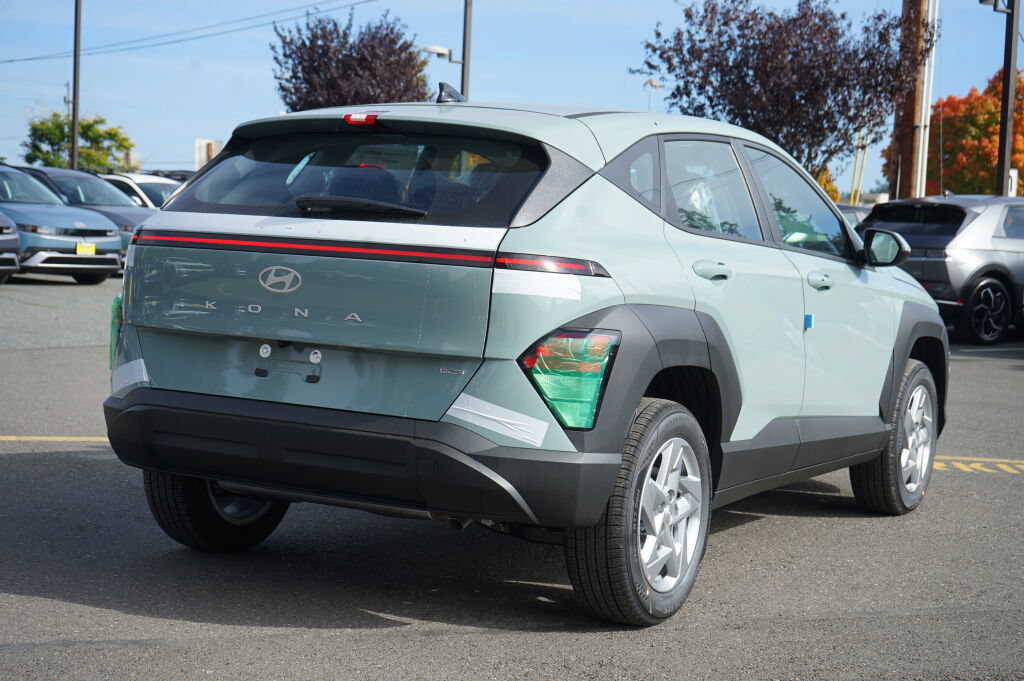 New 2027 Hyundai Kona SE AWD/4WD image 5