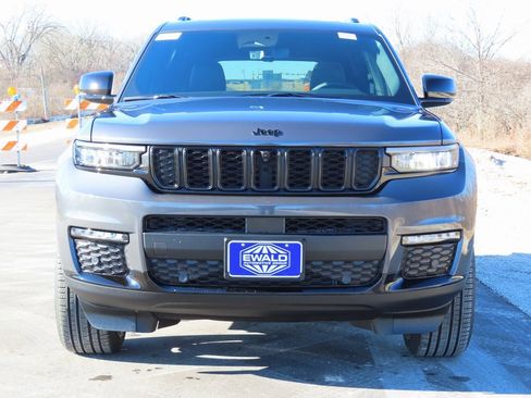 New 2025 Jeep Grand Cherokee L Limited image 16