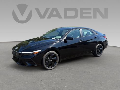 New 2026 Hyundai Elantra Sport FWD image 20