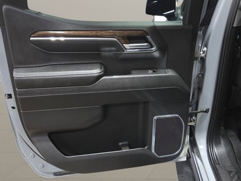 Used 2024 GMC Sierra 1500 Elevation w/ X31 Off-Road Package AWD/4WD image 19