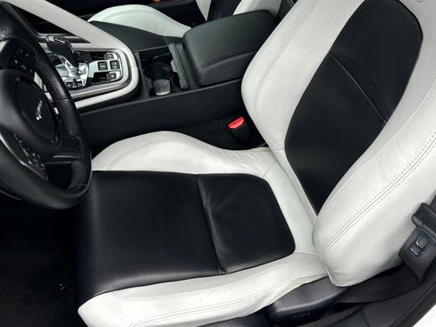 Used 2016 Jaguar F-TYPE Convertible image 38